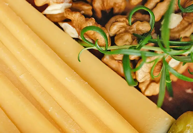 Jak rozpoznać najlepszy żółty ser?