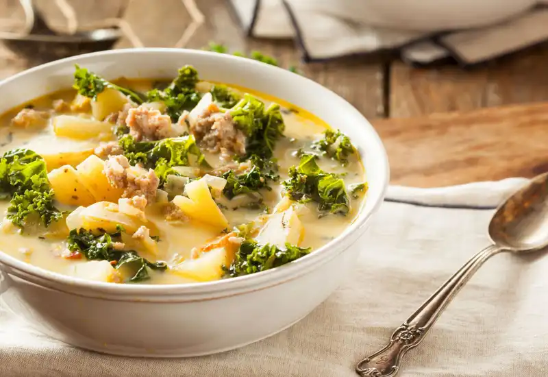 Jakie zupy królują wiosną na polskich stołach?