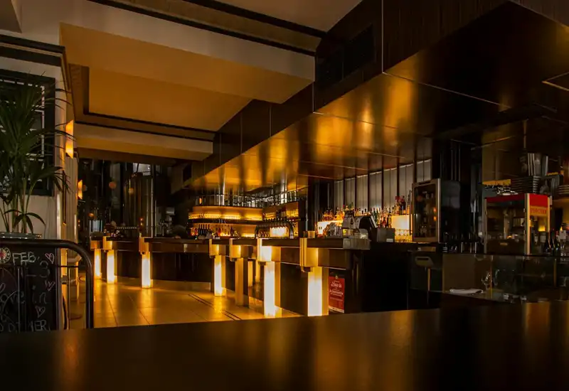 Jak dobrać lampę do wnętrza restauracji?